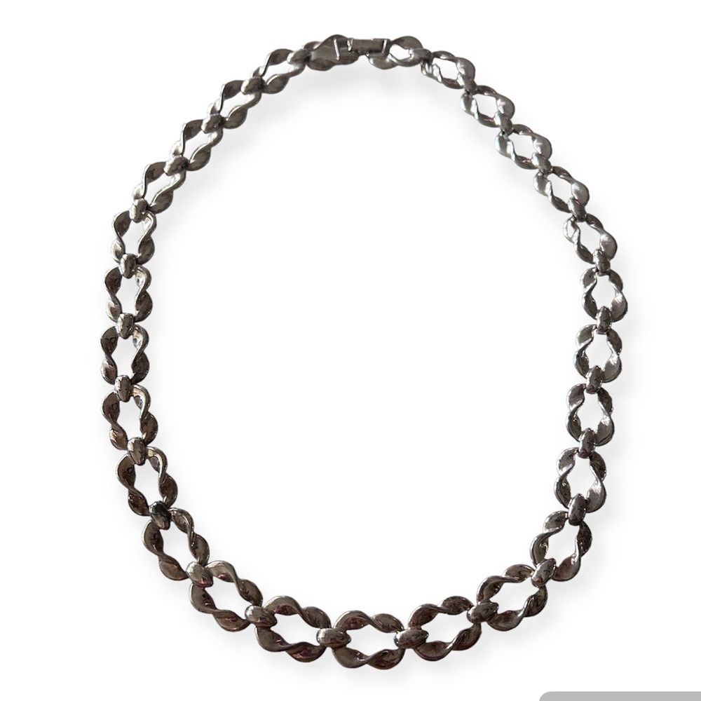 Vintage Twisted Link Chain Silvertone Necklace